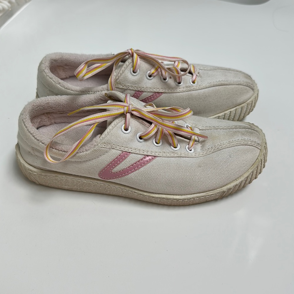 Pink and white, girls Tretorn, size 1.5
